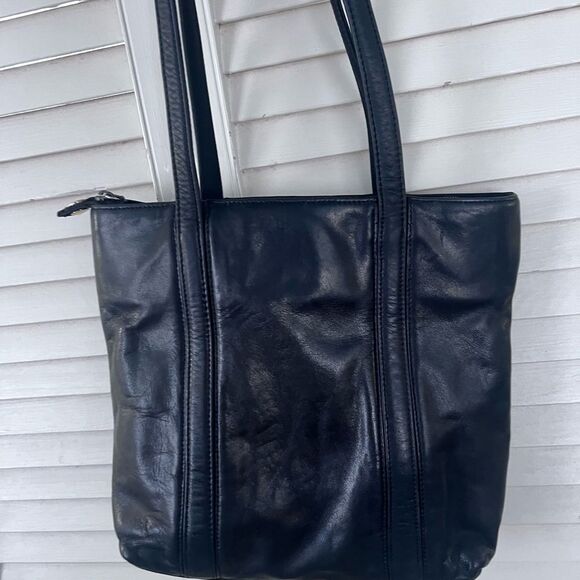 Black Leather Tote Bag - Picture 11 of 13